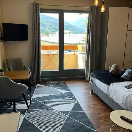 Studio Aux Pieds Des Montagnes Bourg-Saint-Maurice Exterior photo